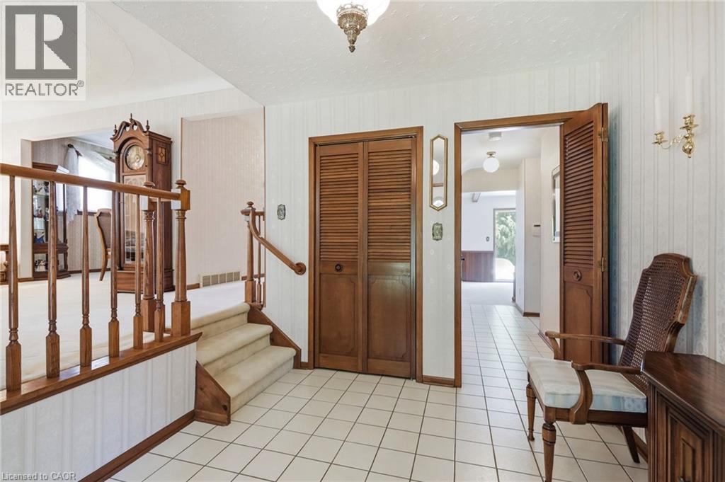 11 Tanera Crescent, St. Catharines, Ontario  L2M 7J7 - Photo 4 - 40843654