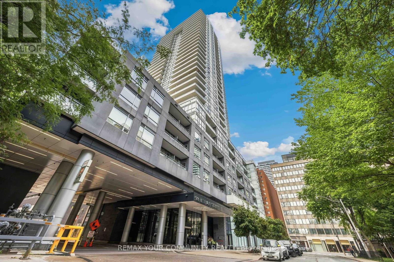 2414 - 98 LILLIAN STREET, Toronto, Ontario