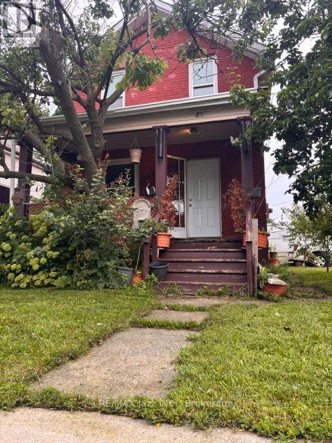 548 FRONT STREET, Oshawa, Ontario