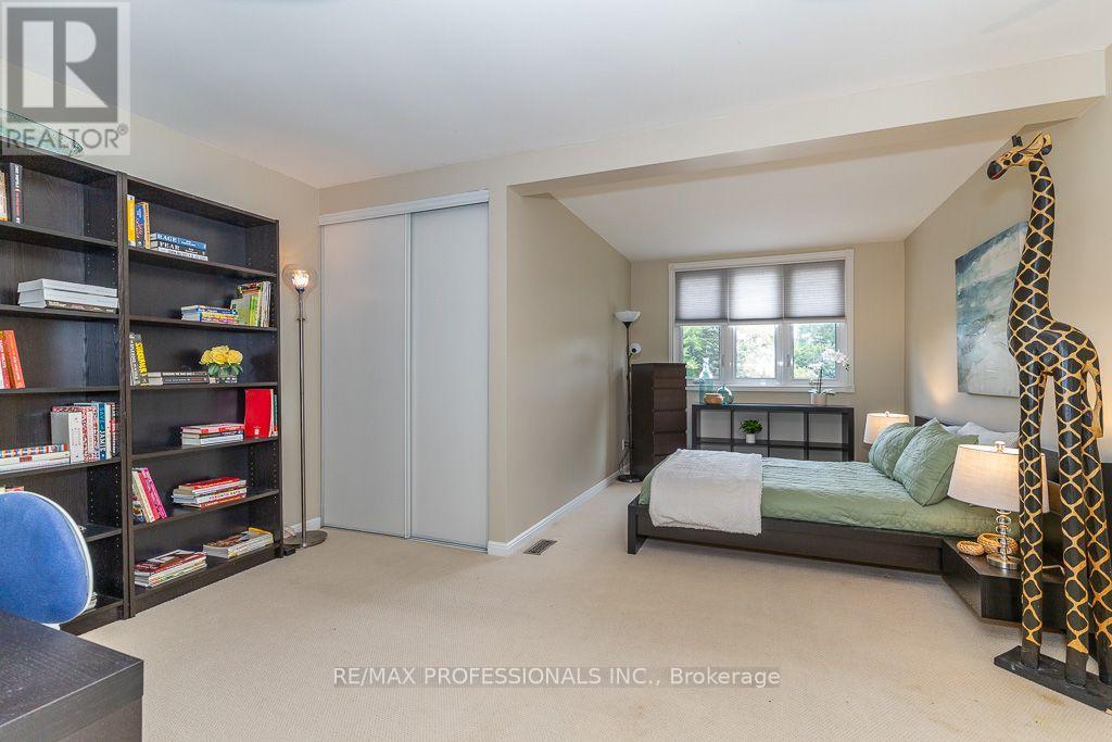 2604 Barrisdale Court, Mississauga, Ontario  L5N 2H2 - Photo 29 - W13654468
