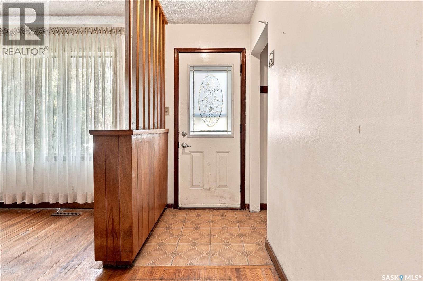 4904 Mckinley Avenue, Regina, Saskatchewan  S4T 0A1 - Photo 3 - SK045164