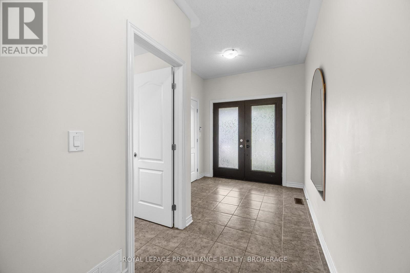 1397 Waterside Way, Kingston, Ontario  K7K 0E9 - Photo 4 - X13661368