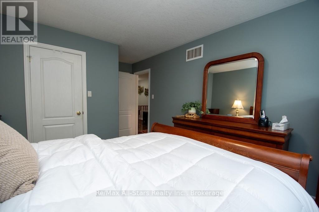 37 Sweetnam Drive, Kawartha Lakes, Ontario  K9V 0A7 - Photo 19 - X13661284