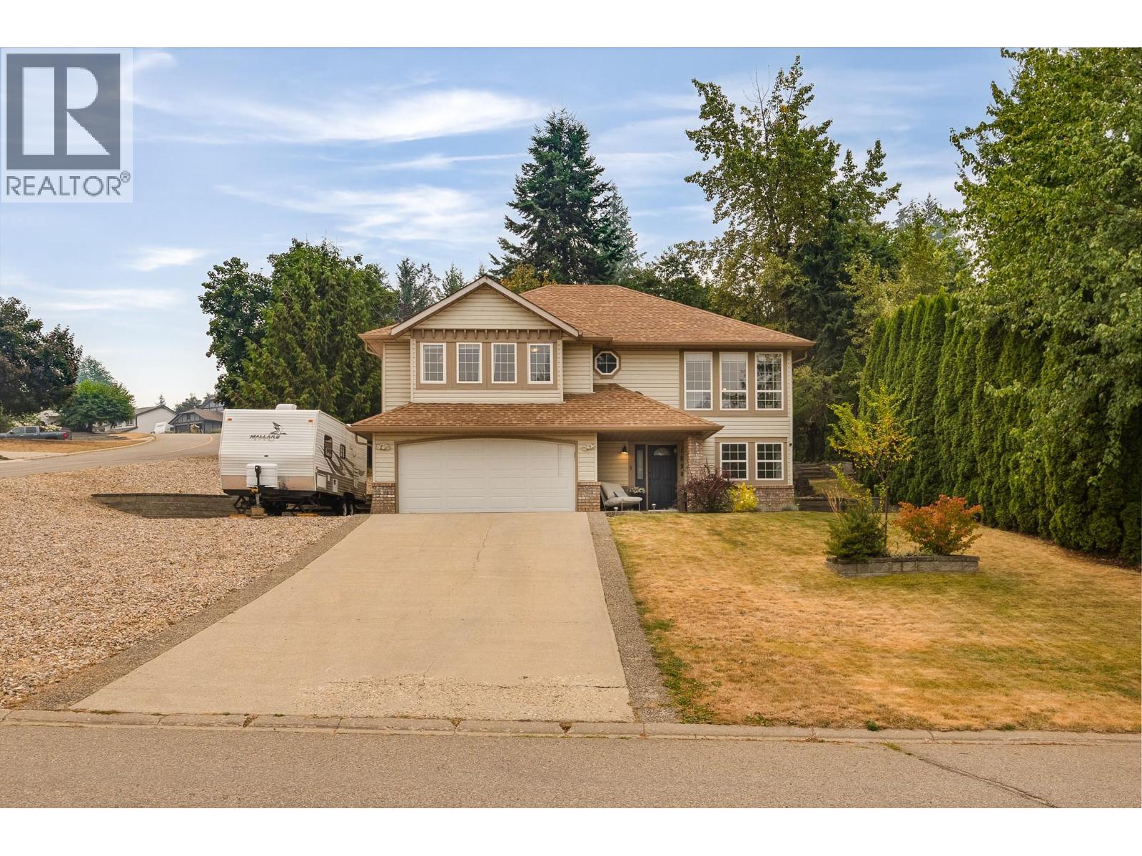 1690 16 Avenue SE, Salmon Arm, British Columbia  V1E 2M7 - Photo 1 - 10397248