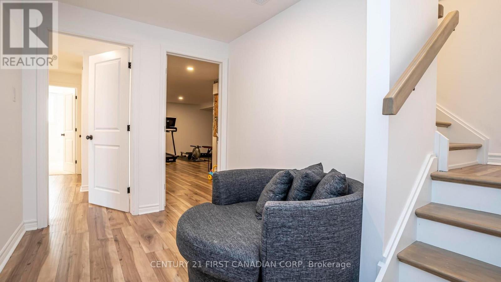 956 Trailsway Avenue, London South, Ontario  N6K 0K7 - Photo 22 - X13661240