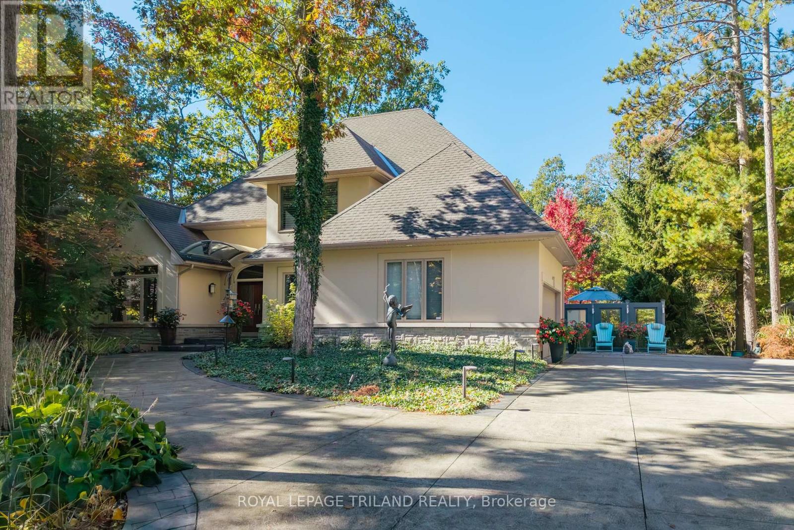 10016 The Trail, Lambton Shores, Ontario  N0M 1T0 - Photo 2 - X13661364