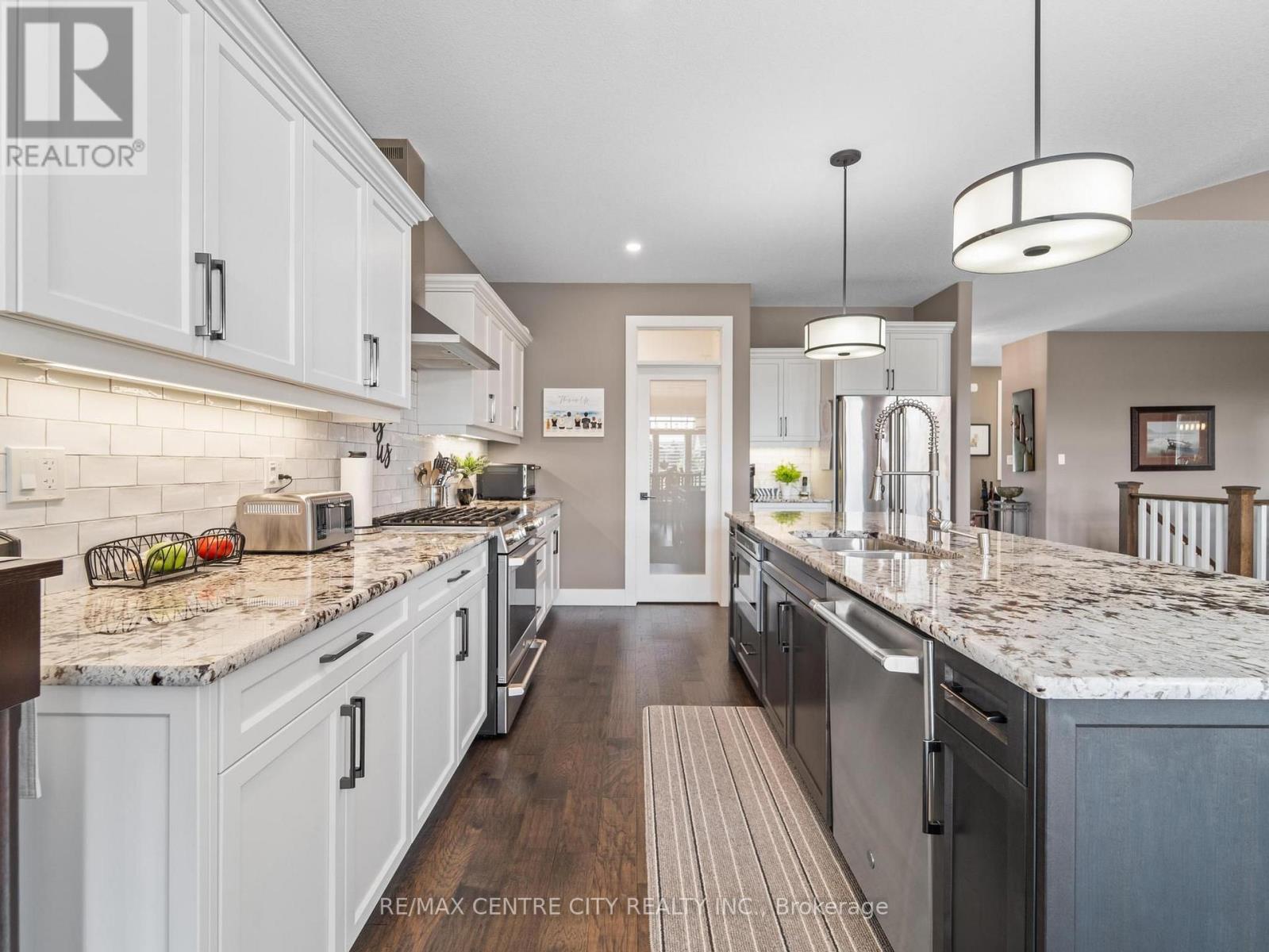 38 Erin Place, Lambton Shores, Ontario  N0M 1T0 - Photo 20 - X13661376