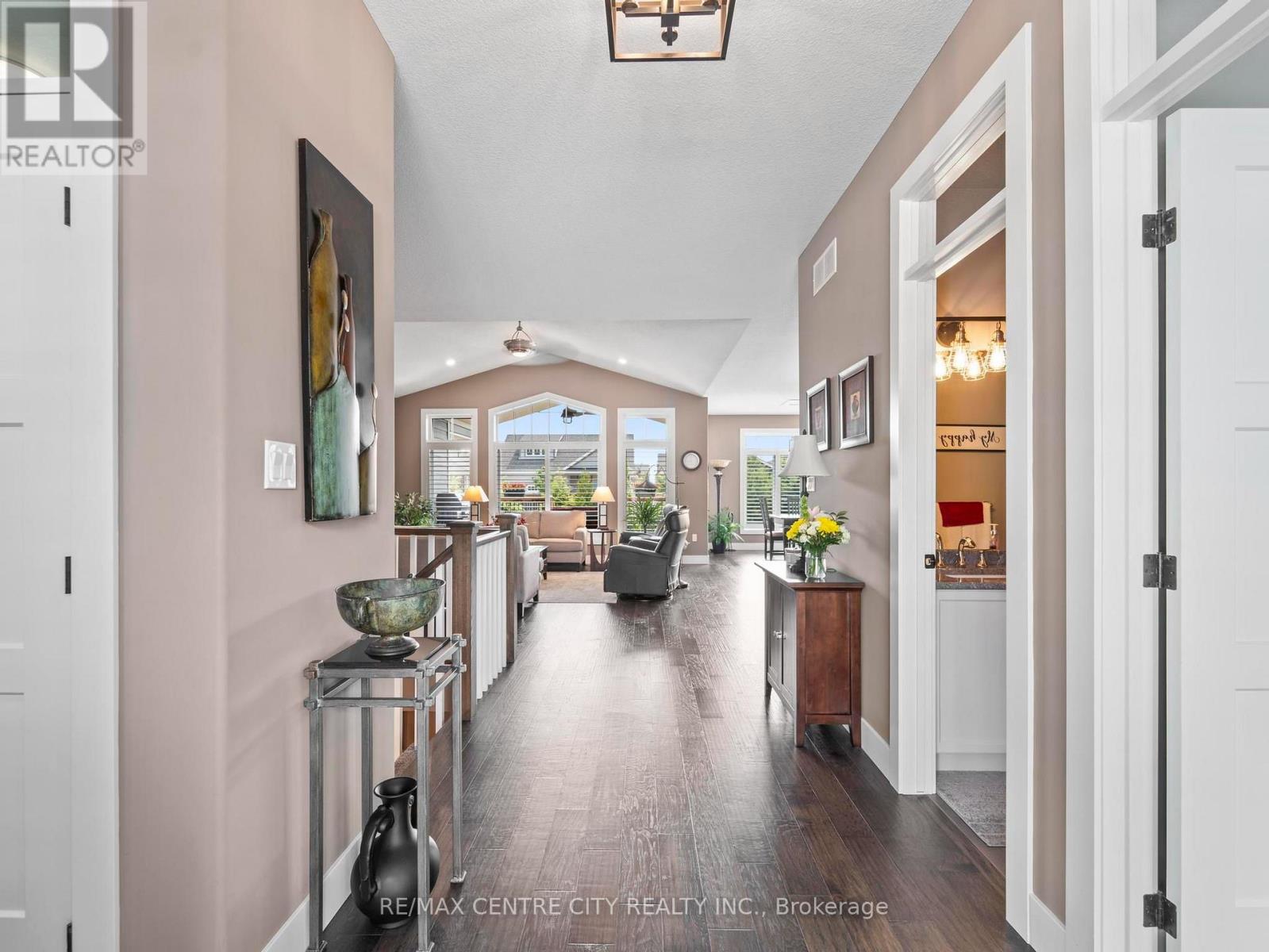 38 Erin Place, Lambton Shores, Ontario  N0M 1T0 - Photo 7 - X13661376