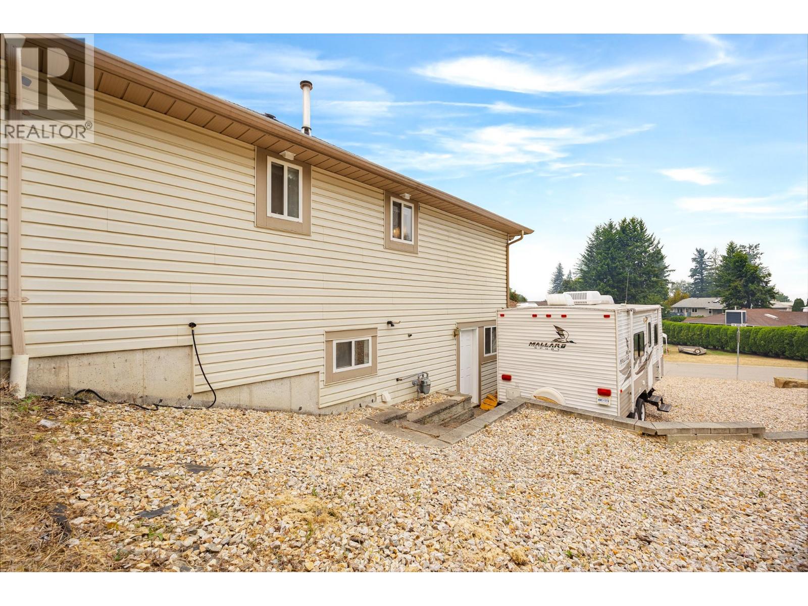 1690 16 Avenue SE, Salmon Arm, British Columbia  V1E 2M7 - Photo 54 - 10397248