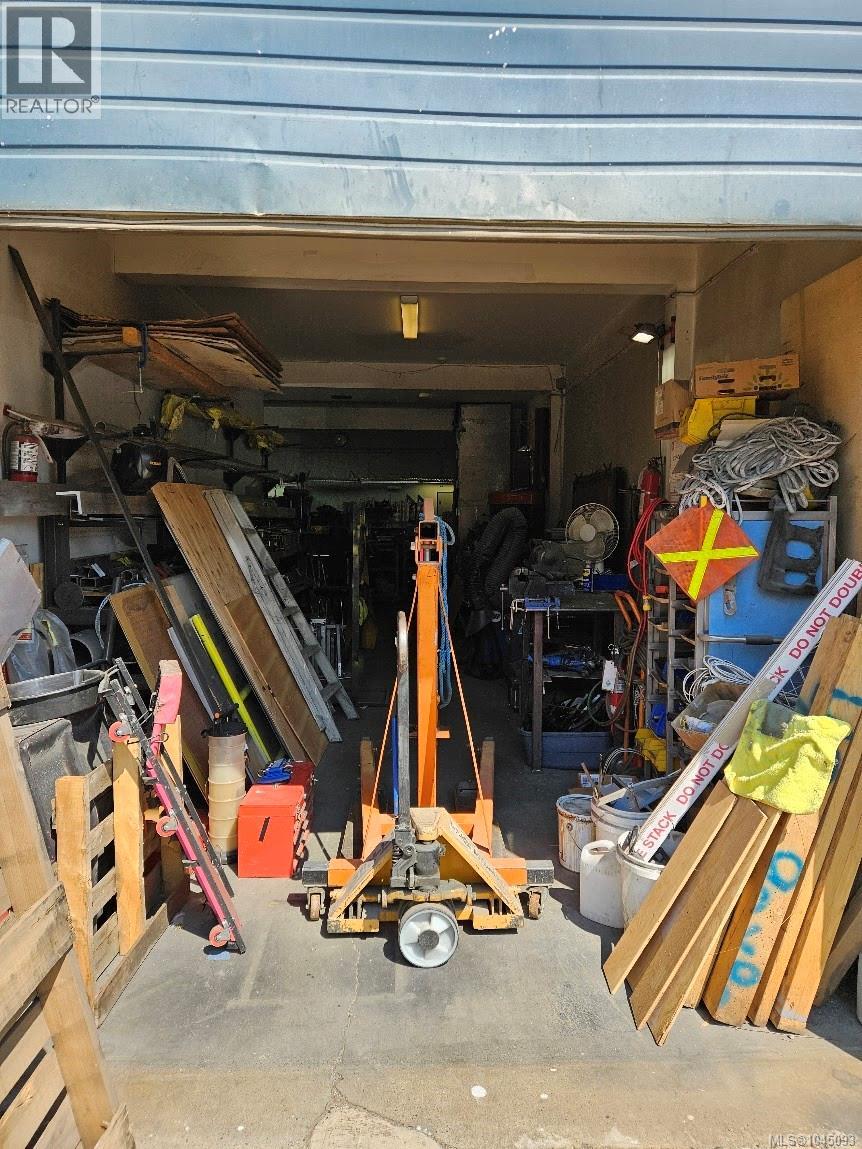 4 416 Garbally Rd, Victoria, British Columbia  V8T 2K1 - Photo 3 - 1045093