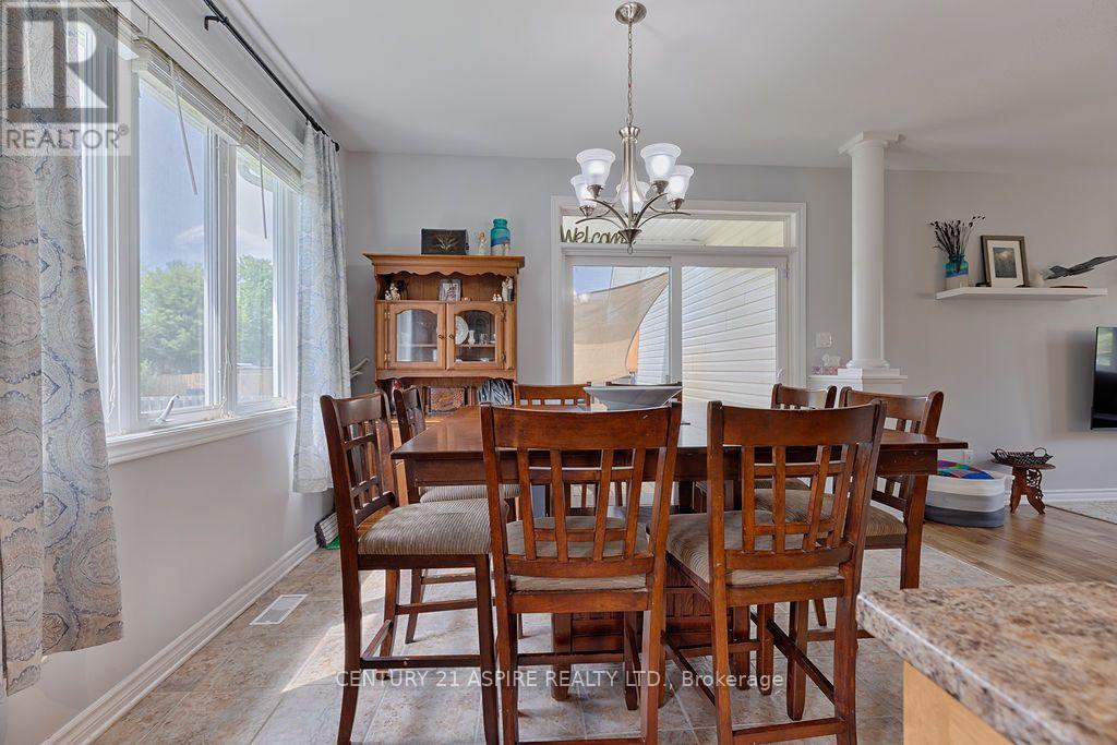 12 Bedard Boulevard, Petawawa, Ontario  K8H 0B7 - Photo 10 - X13661354