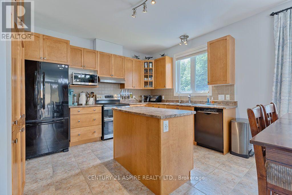 12 Bedard Boulevard, Petawawa, Ontario  K8H 0B7 - Photo 12 - X13661354