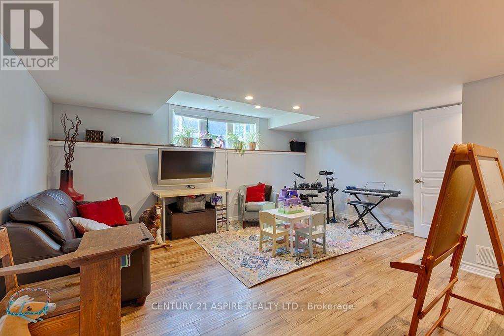 12 Bedard Boulevard, Petawawa, Ontario  K8H 0B7 - Photo 27 - X13661354