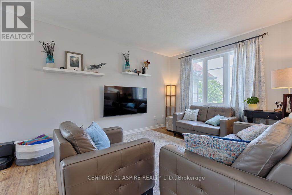 12 Bedard Boulevard, Petawawa, Ontario  K8H 0B7 - Photo 7 - X13661354