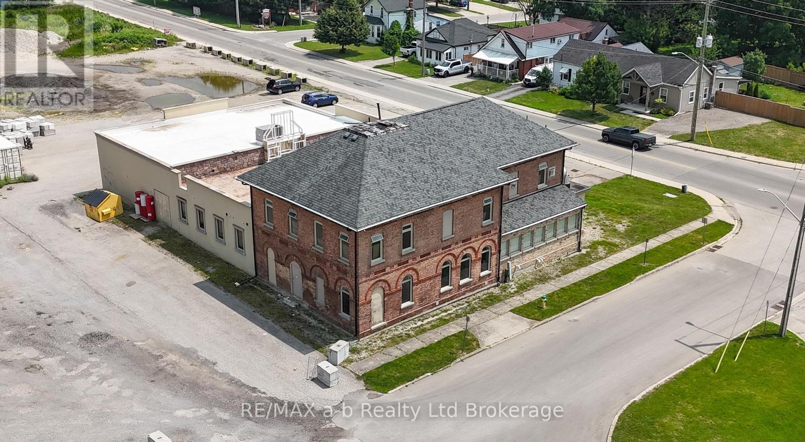 95 Victoria Street S, Woodstock, Ontario  N4S 3K2 - Photo 2 - X13633600
