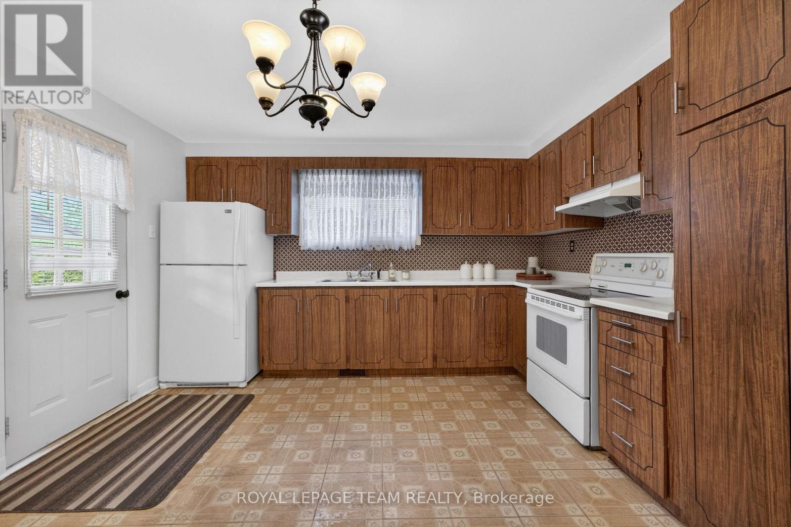 274 Breezehill Avenue S, Ottawa, Ontario  K1Y 2J3 - Photo 15 - X13661150
