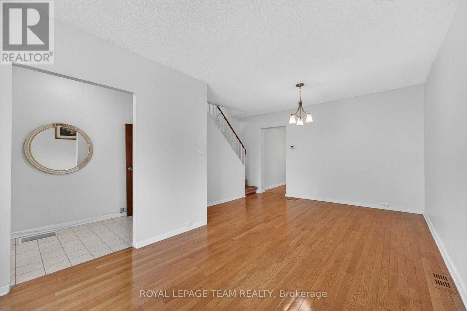 274 Breezehill Avenue S, Ottawa, Ontario  K1Y 2J3 - Photo 5 - X13661150