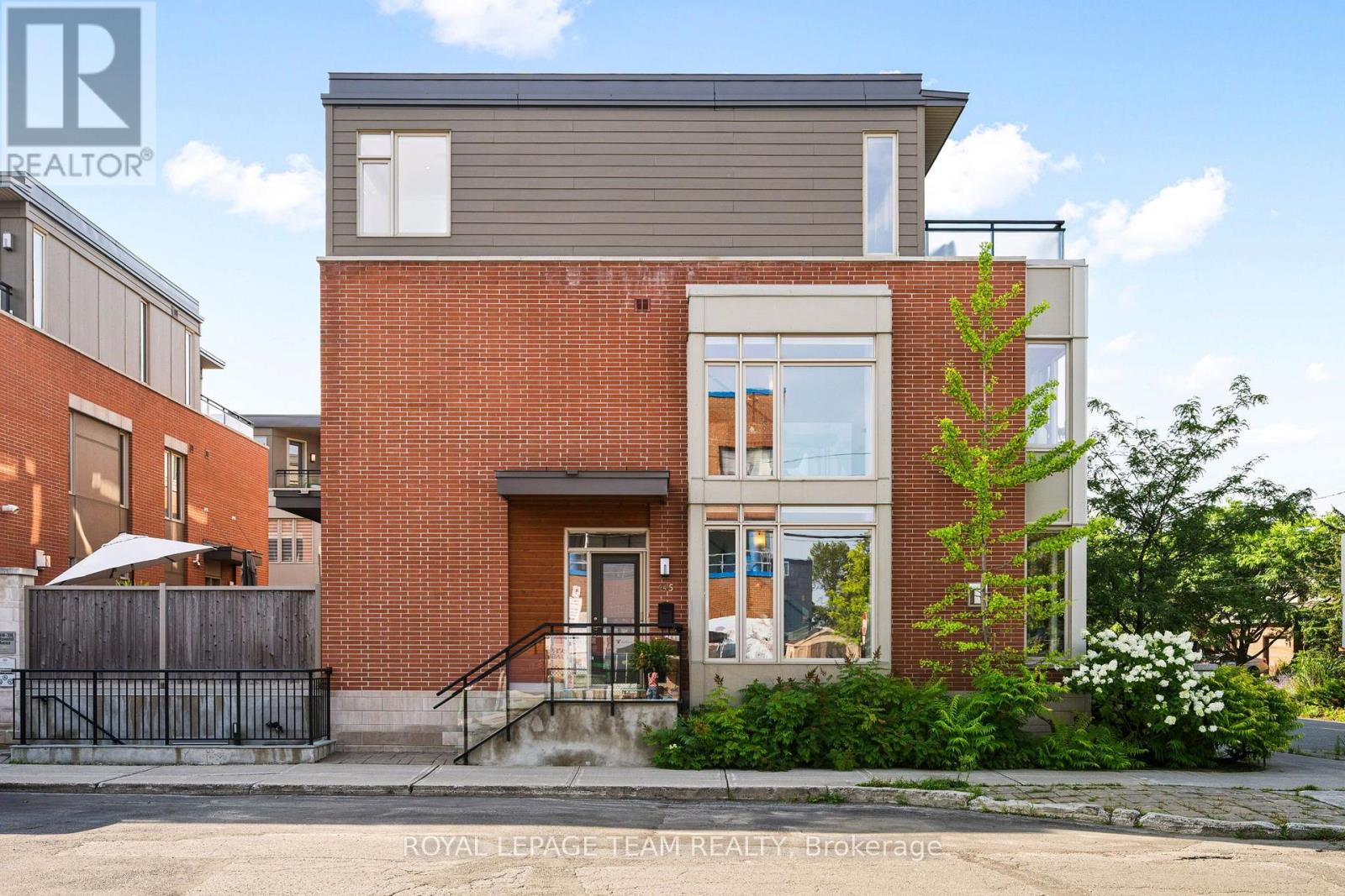 445 Edison Avenue, Ottawa, Ontario  K2A 1S5 - Photo 2 - X13661242