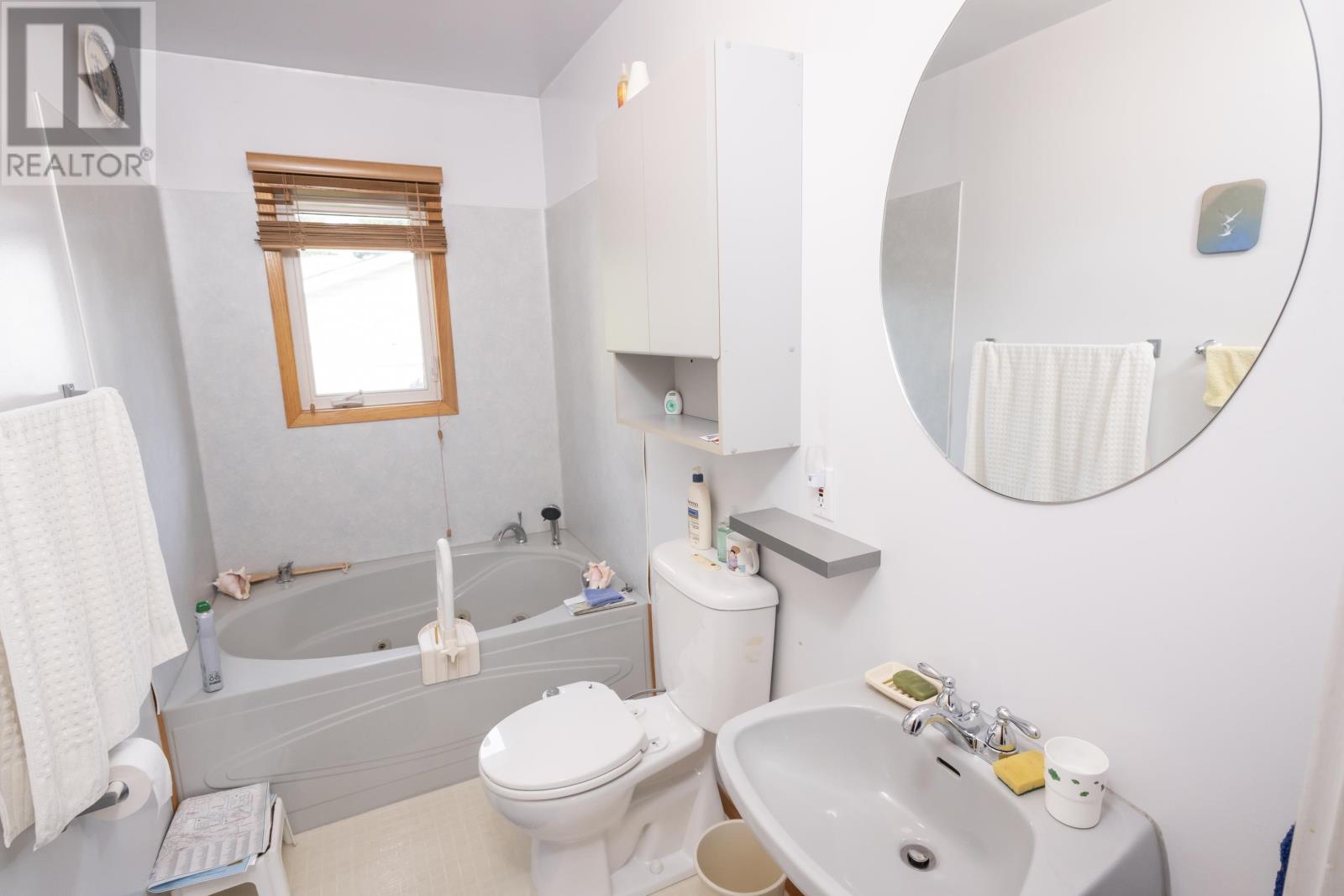 531 Empire Ave., Thunder Bay, Ontario  P7E 4S9 - Photo 28 - TB2602318