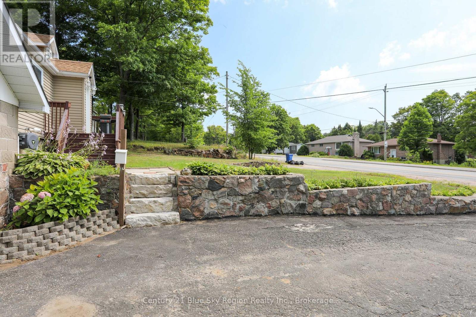 732 Airport Road, North Bay, Ontario  P1C 1A2 - Photo 8 - X13661280