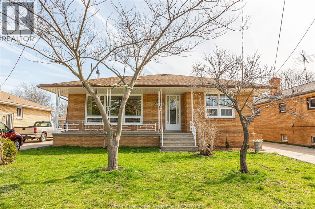 MLS# 26019407: 2666 JOS ST LOUIS, Windsor, Canada