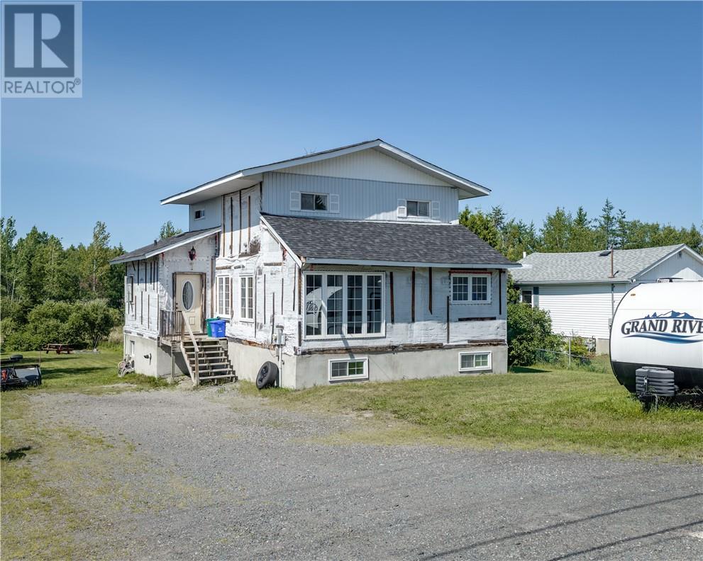 933 E Highway 17, Wahnapitae, Ontario  P0M 1H0 - Photo 25 - 2129744