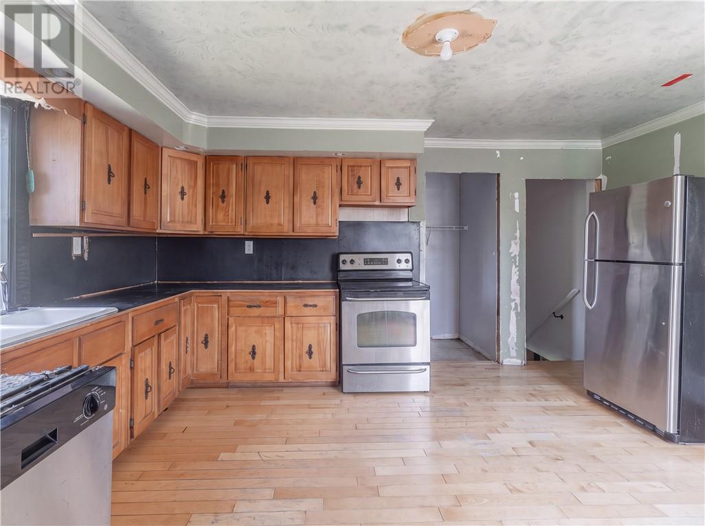 933 E Highway 17, Wahnapitae, Ontario  P0M 1H0 - Photo 8 - 2129744