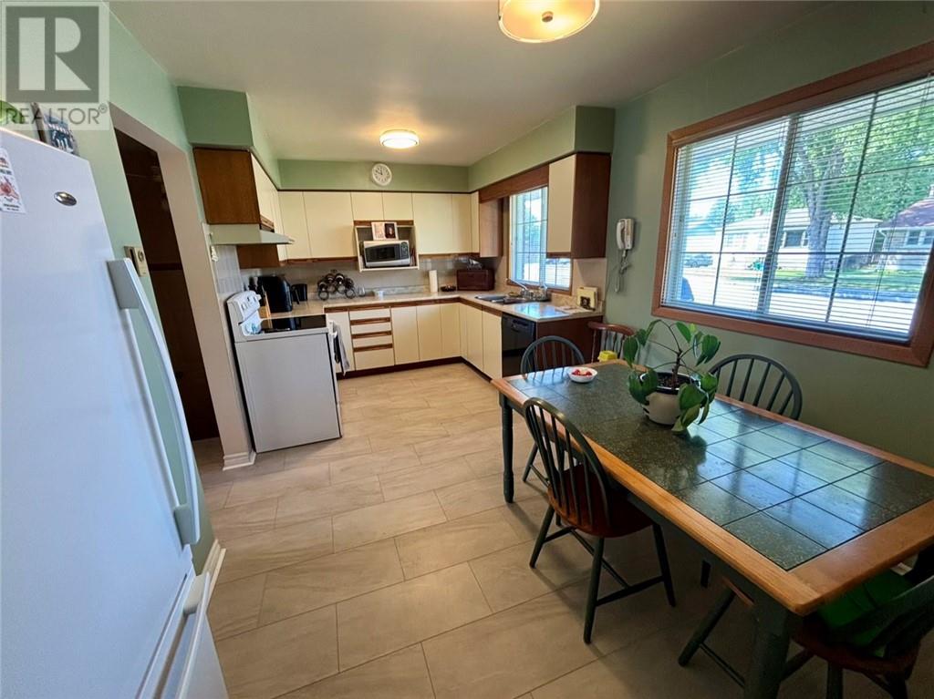868 Westmount Avenue, Sudbury, Ontario  P3A 1C4 - Photo 5 - 2129739