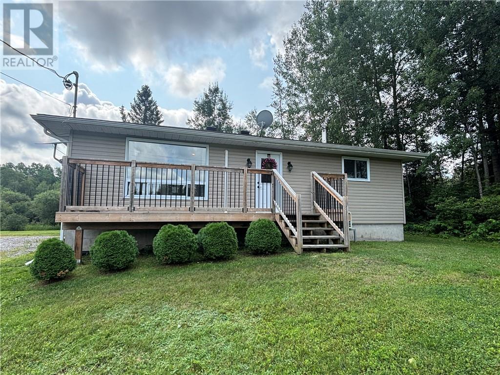 554 Lavigne Road, Corbeil, Ontario  P0H 1K0 - Photo 2 - 2129698