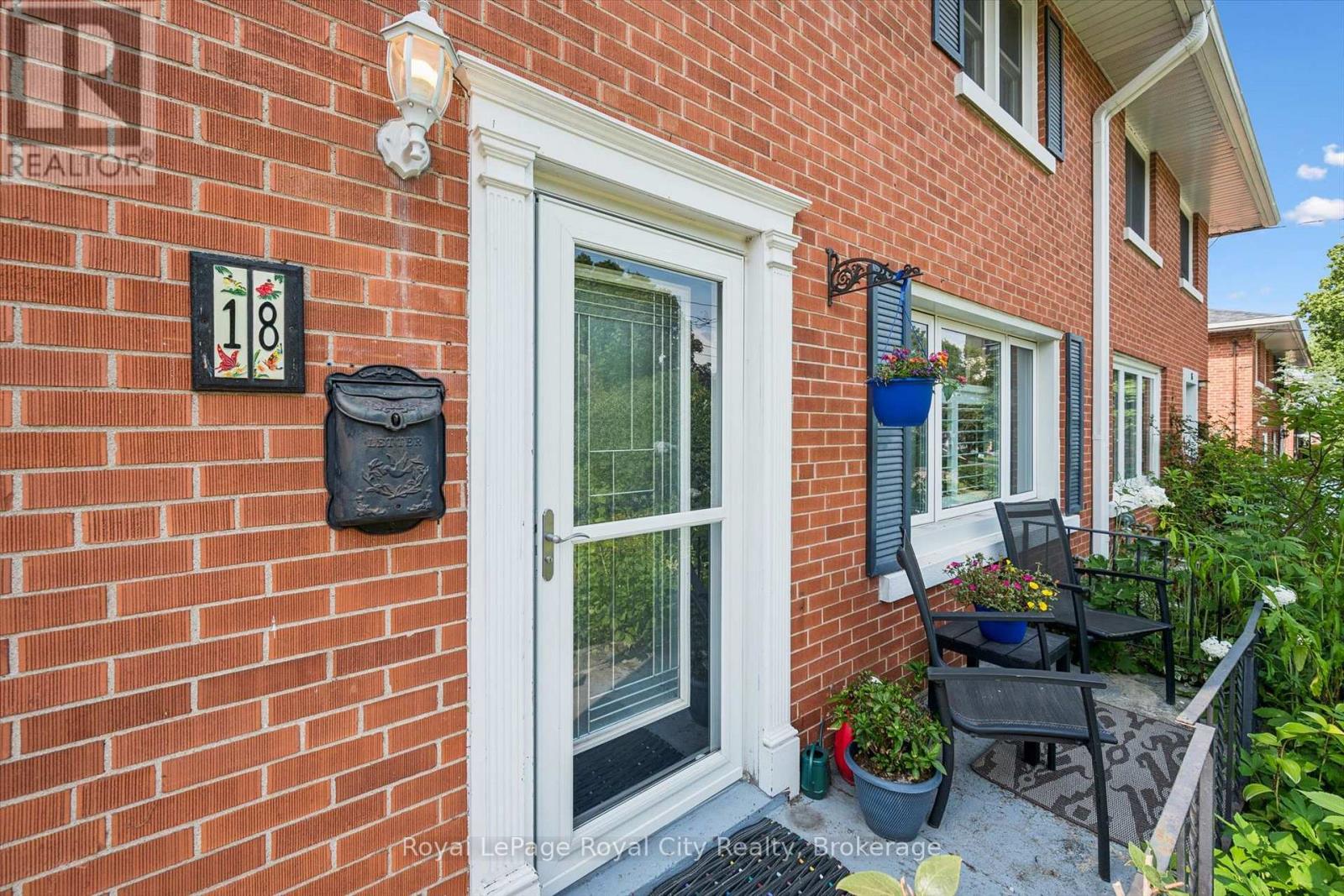 18 June Avenue, Guelph, Ontario  N1H 1H6 - Photo 4 - X13661342