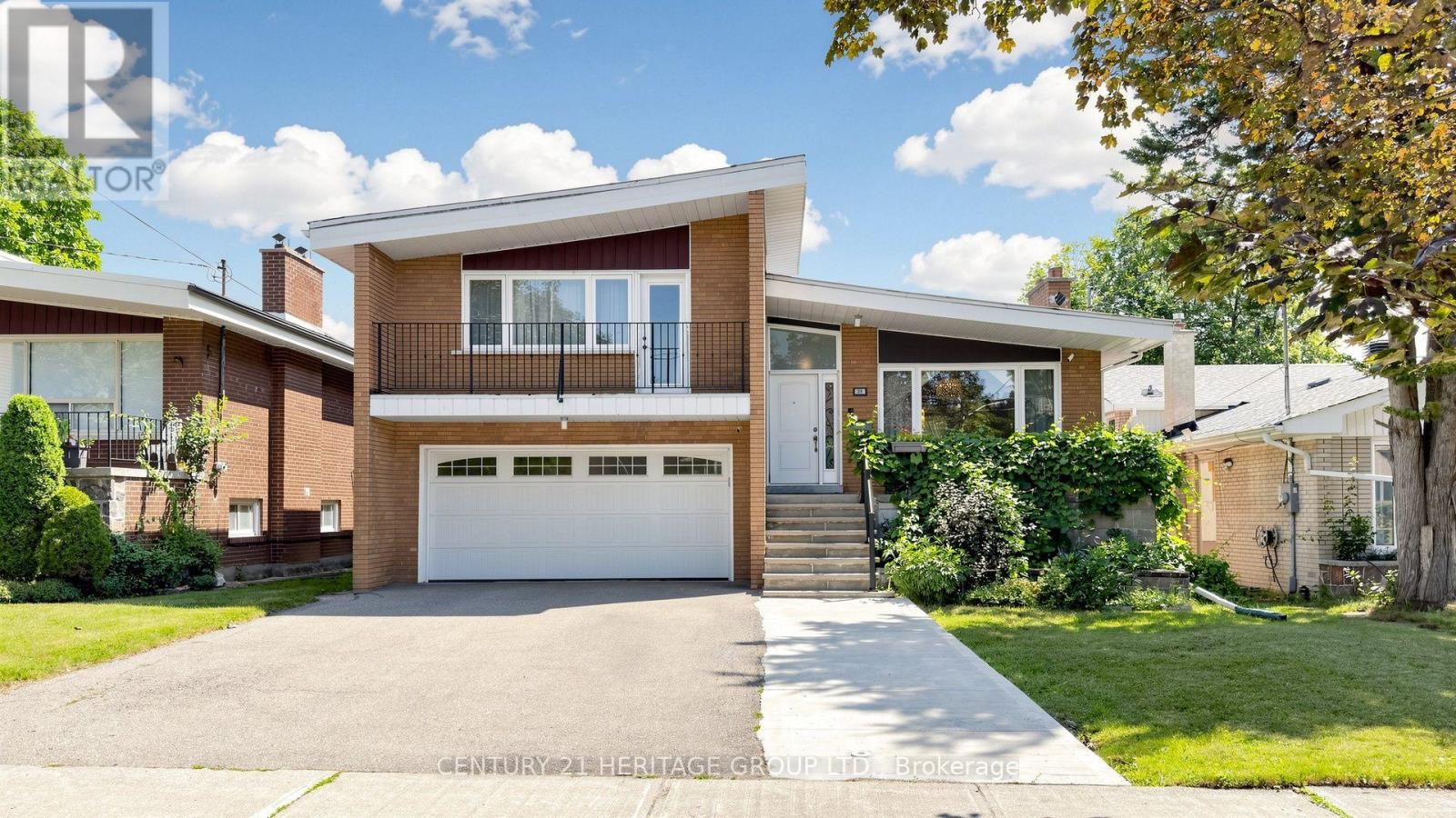33 Tollerton Avenue, Toronto, Ontario  M2K 2H1 - Photo 2 - C13661128