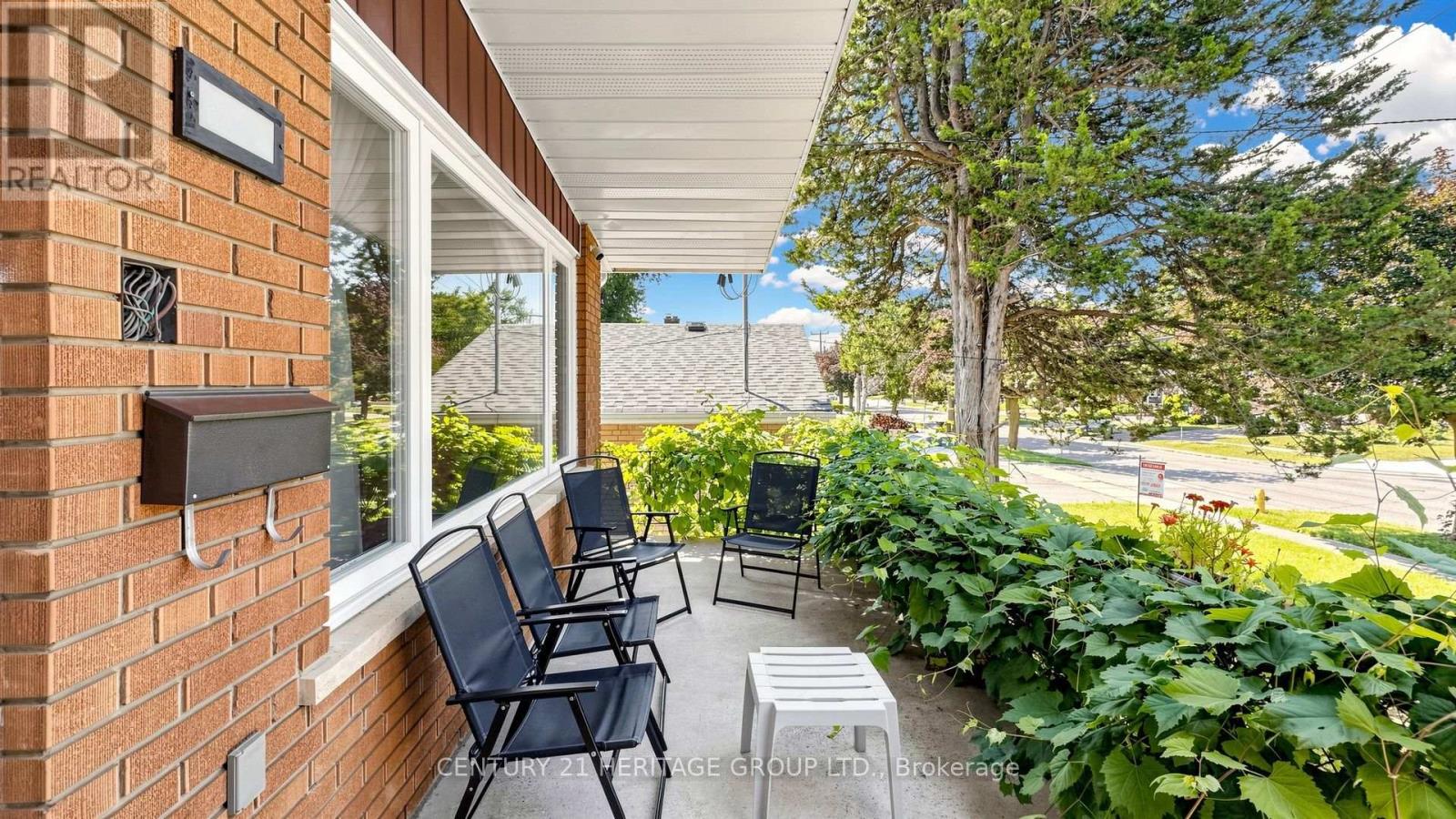 33 Tollerton Avenue, Toronto, Ontario  M2K 2H1 - Photo 4 - C13661128