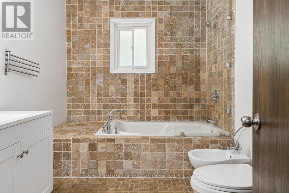 Main Fl - 231 Goulding Avenue, Toronto, Ontario  M2R 2P6 - Photo 25 - C13661140