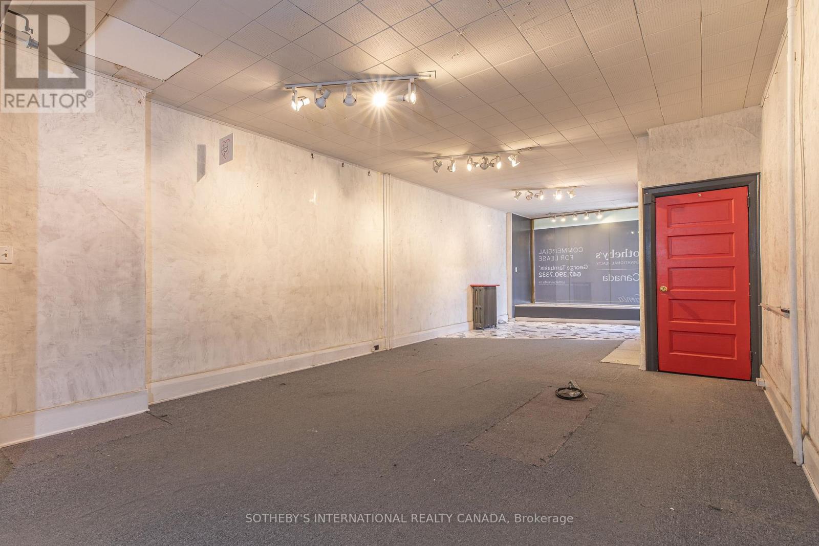 Retail Store - 3236 Yonge Street, Toronto, Ontario  M4N 2L4 - Photo 2 - C13661172
