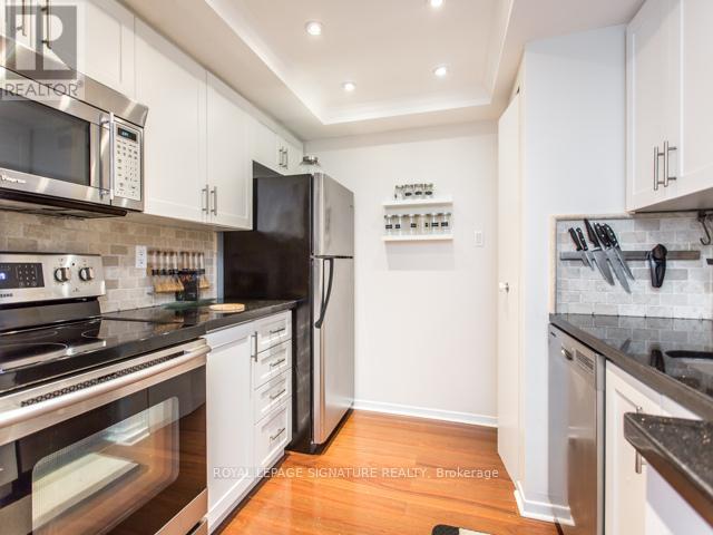 1007 - 1001 Bay Street, Toronto, Ontario  M5S 3A6 - Photo 12 - C13661302