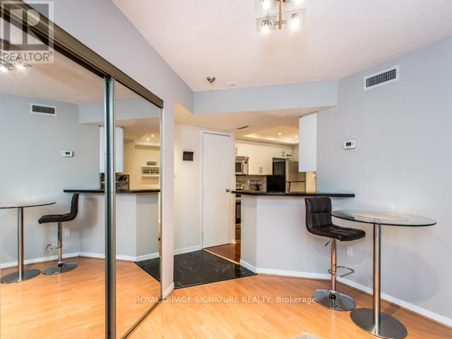 1007 - 1001 Bay Street, Toronto, Ontario  M5S 3A6 - Photo 3 - C13661302
