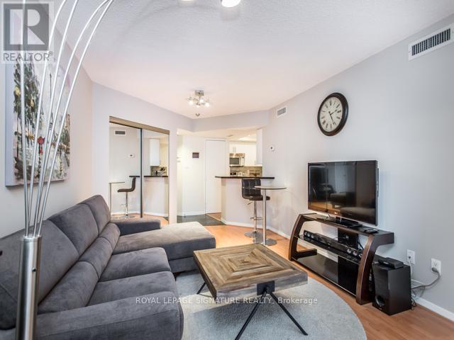 1007 - 1001 Bay Street, Toronto, Ontario  M5S 3A6 - Photo 8 - C13661302
