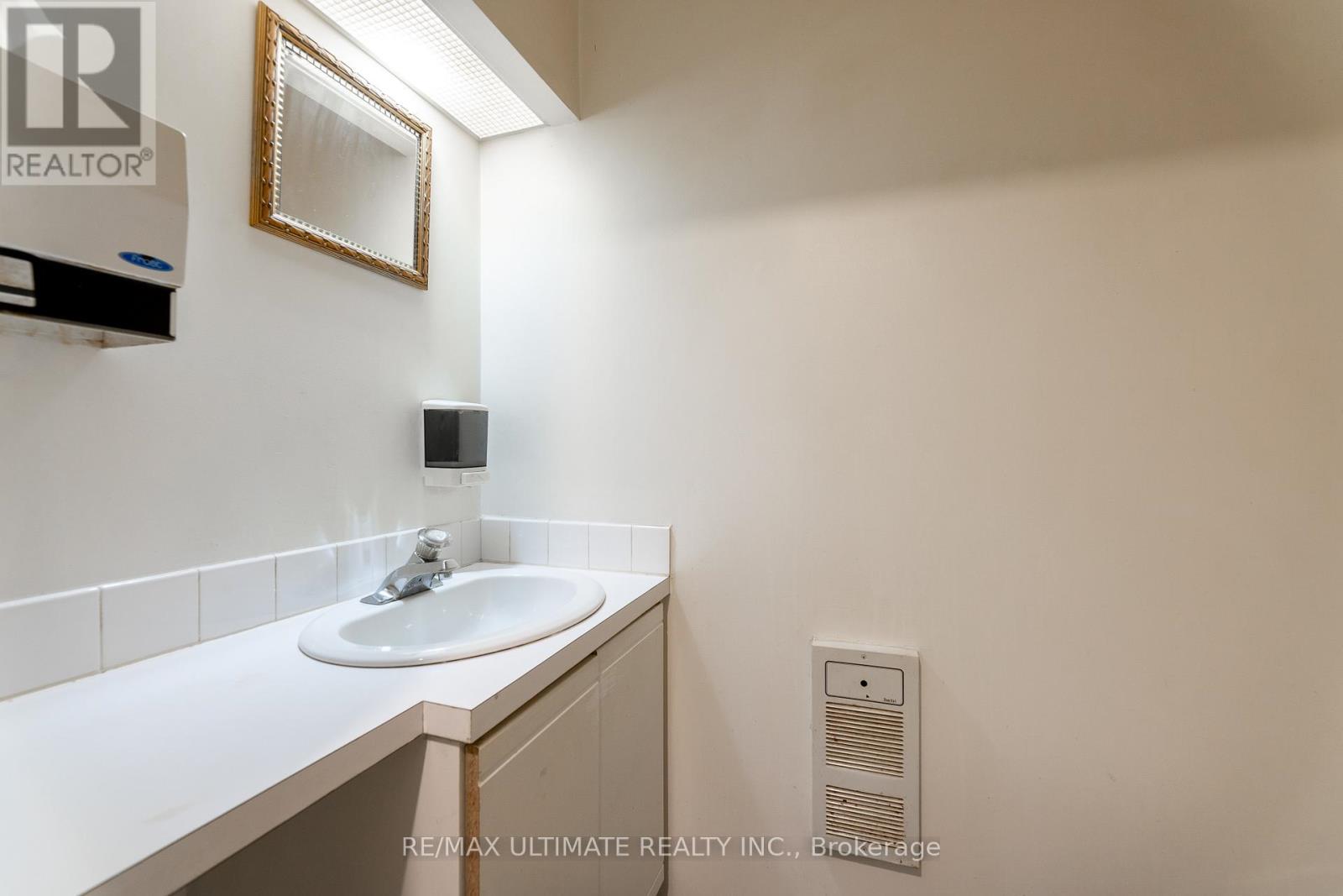 1164 Queen Street W, Toronto, Ontario  M6J 1J5 - Photo 19 - C13661334