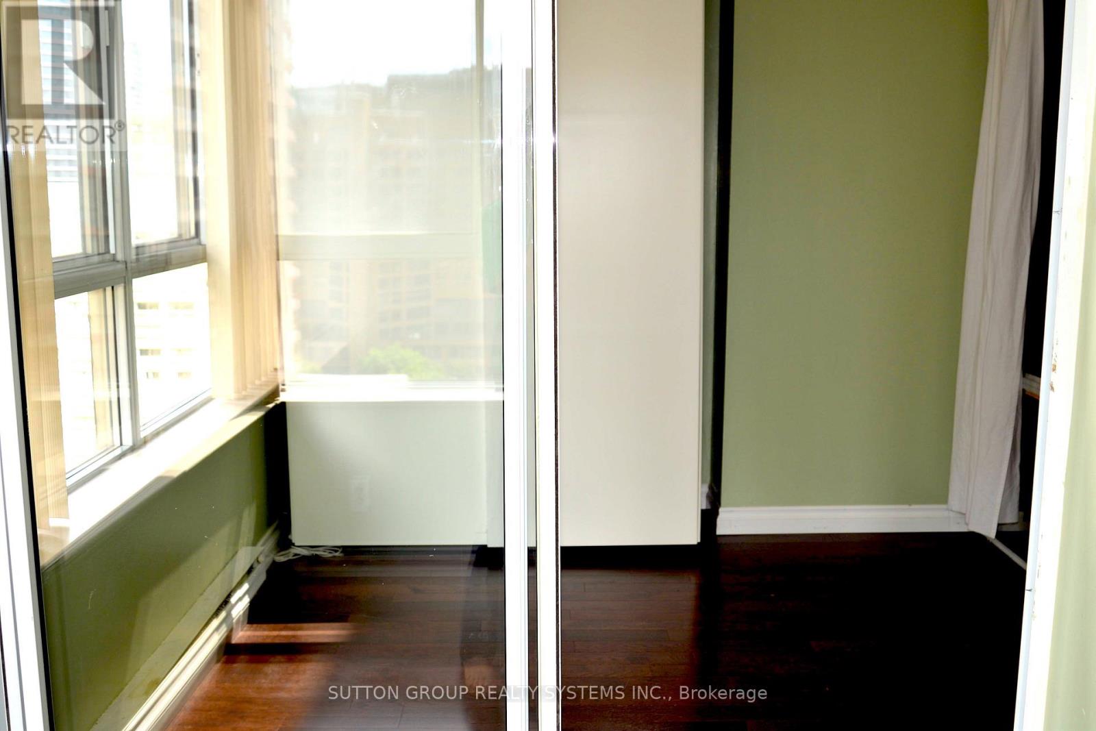 1809 - 717 Bay Street, Toronto, Ontario  M5G 2J9 - Photo 12 - C13661396