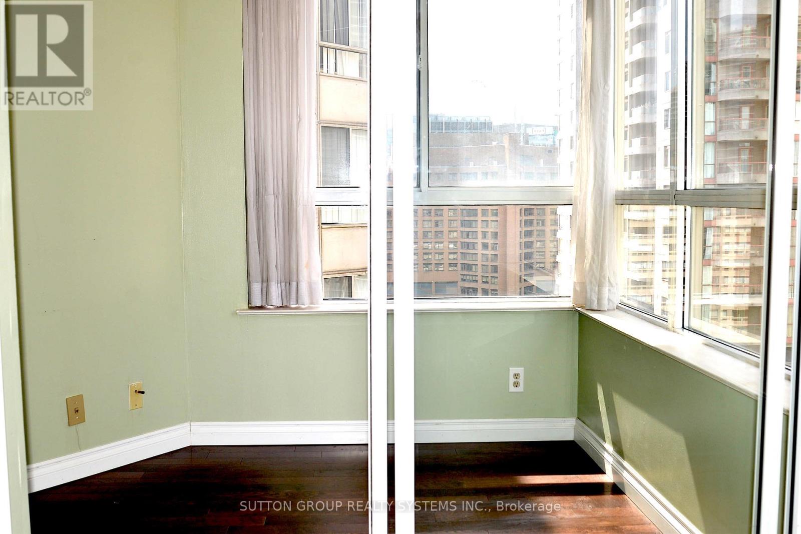 1809 - 717 Bay Street, Toronto, Ontario  M5G 2J9 - Photo 13 - C13661396