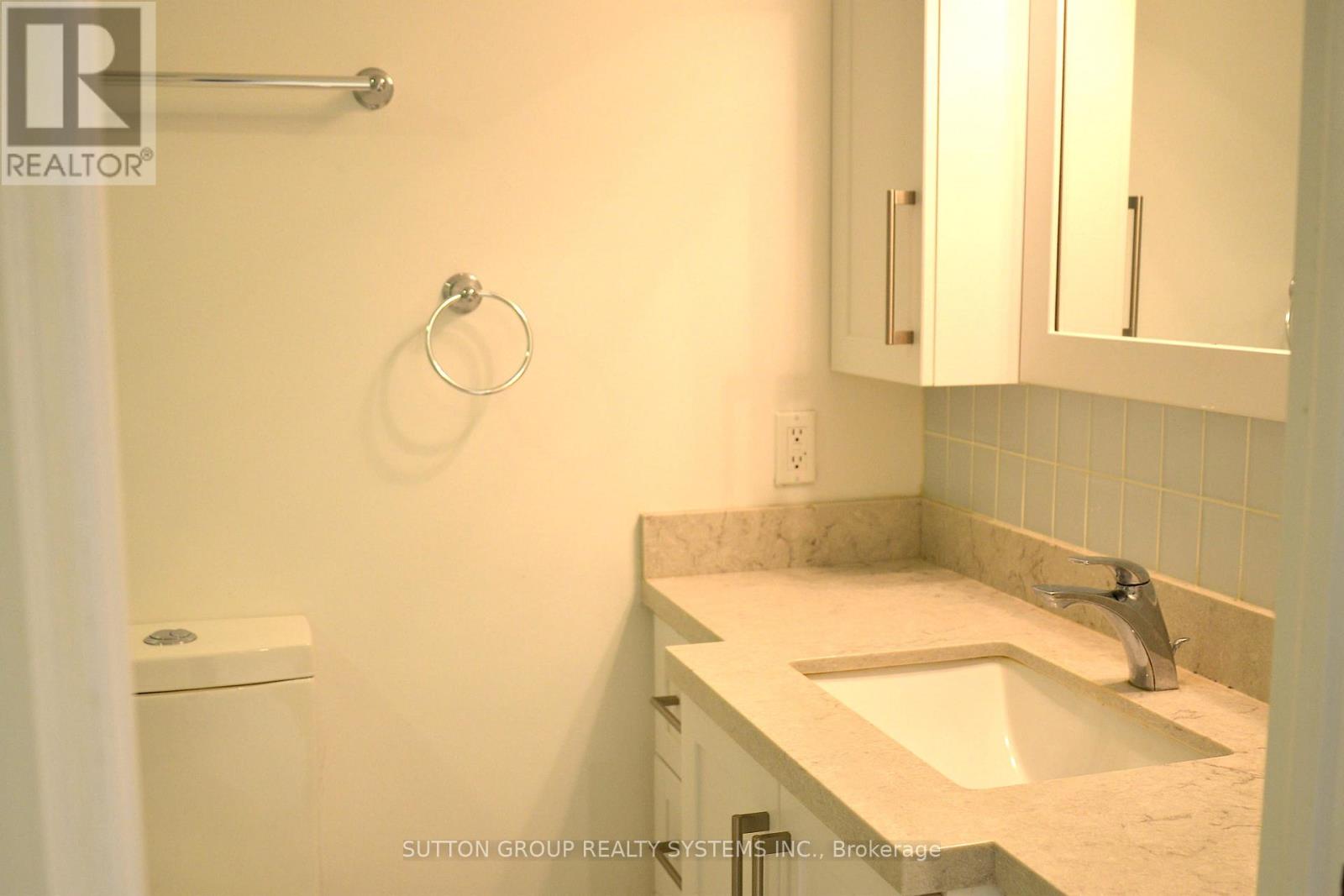 1809 - 717 Bay Street, Toronto, Ontario  M5G 2J9 - Photo 14 - C13661396
