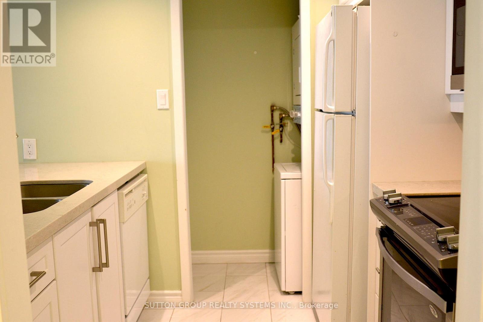 1809 - 717 Bay Street, Toronto, Ontario  M5G 2J9 - Photo 6 - C13661396