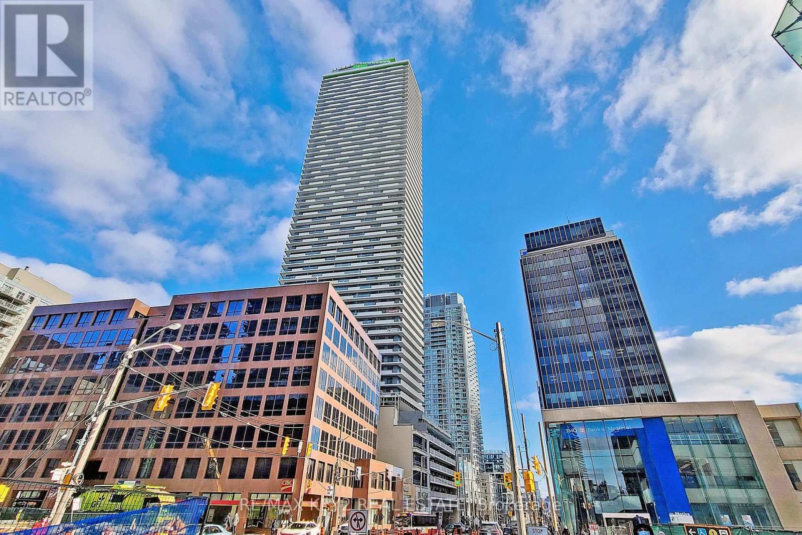 4210 - 2221 Yonge Street, Toronto, Ontario  M4S 0B8 - Photo 1 - C13661408