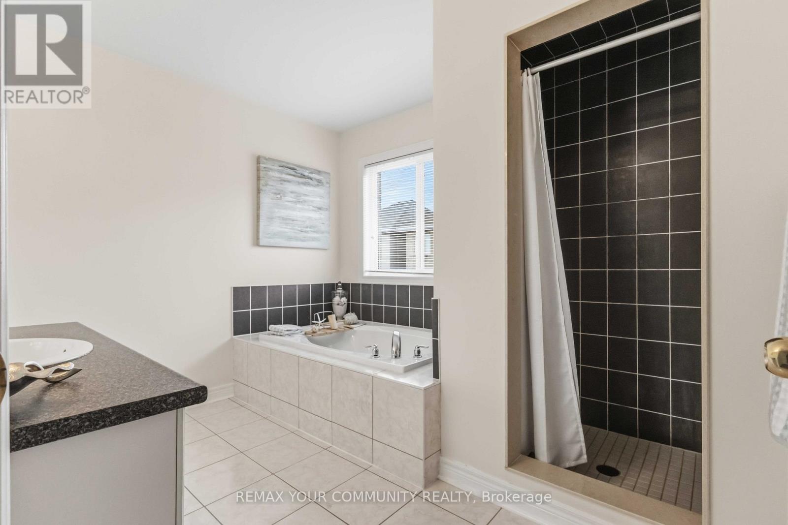 28 Cater Avenue, Ajax, Ontario  L1Z 0G1 - Photo 34 - E13661074