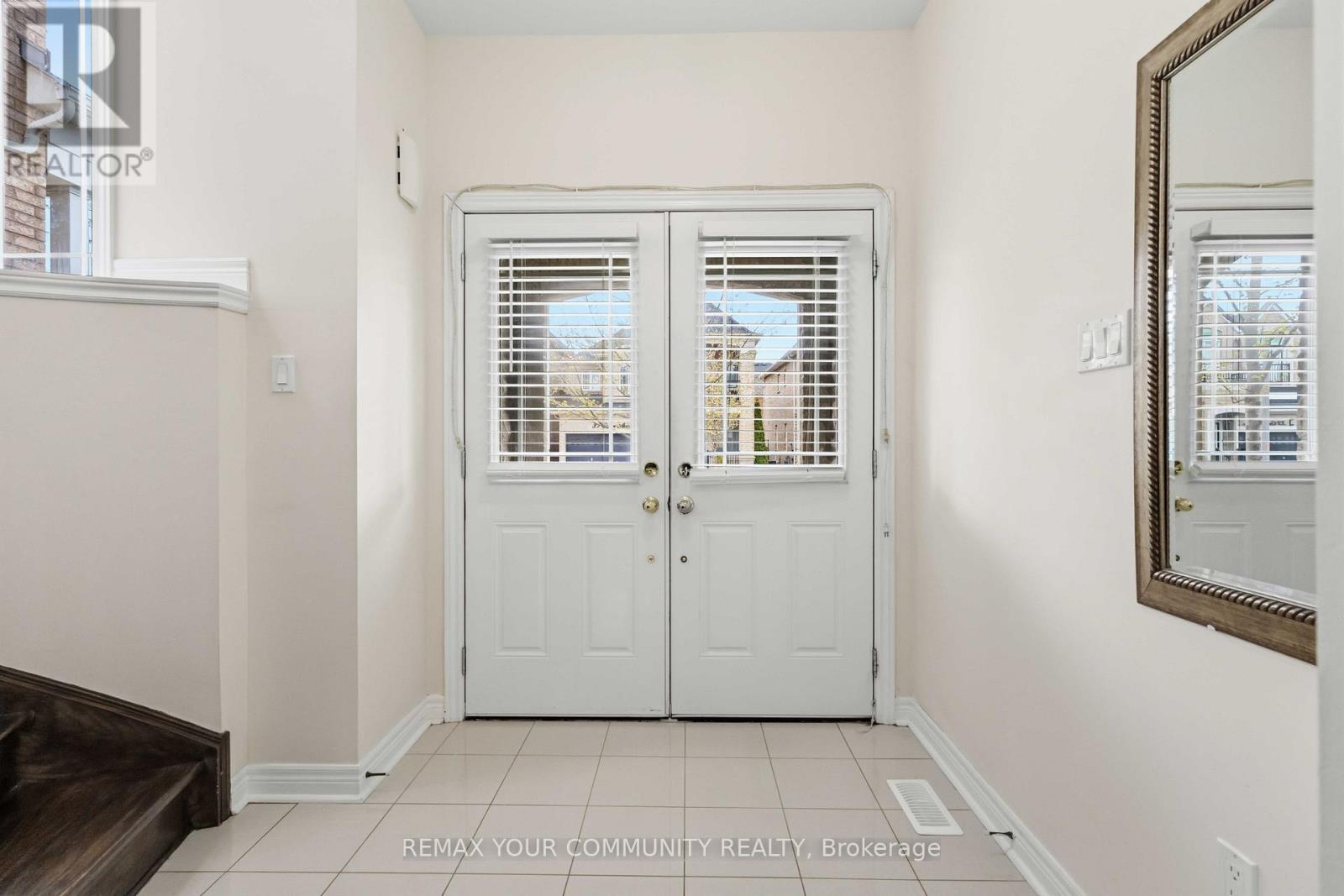 28 Cater Avenue, Ajax, Ontario  L1Z 0G1 - Photo 5 - E13661074