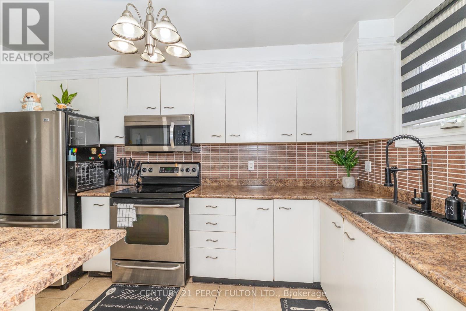 557 Cobblehill Drive, Oshawa, Ontario  L1K 1Y6 - Photo 9 - E13661100