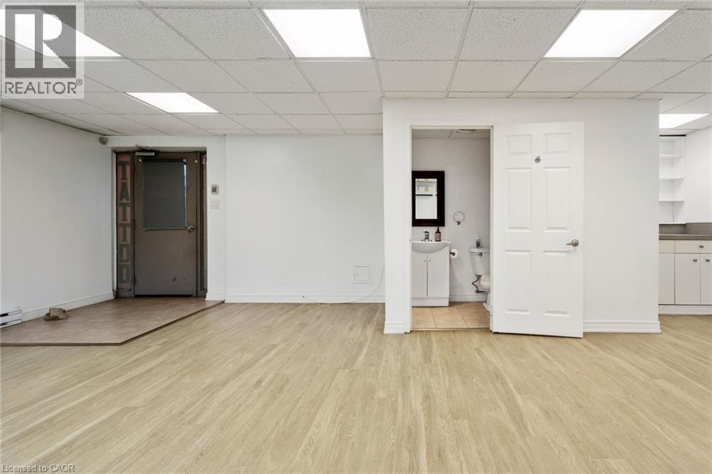 868 King Street W, Hamilton, Ontario  L8S 1K3 - Photo 3 - 40852141