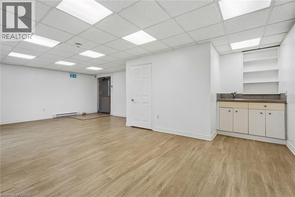 868 King Street W, Hamilton, Ontario  L8S 1K3 - Photo 4 - 40852141