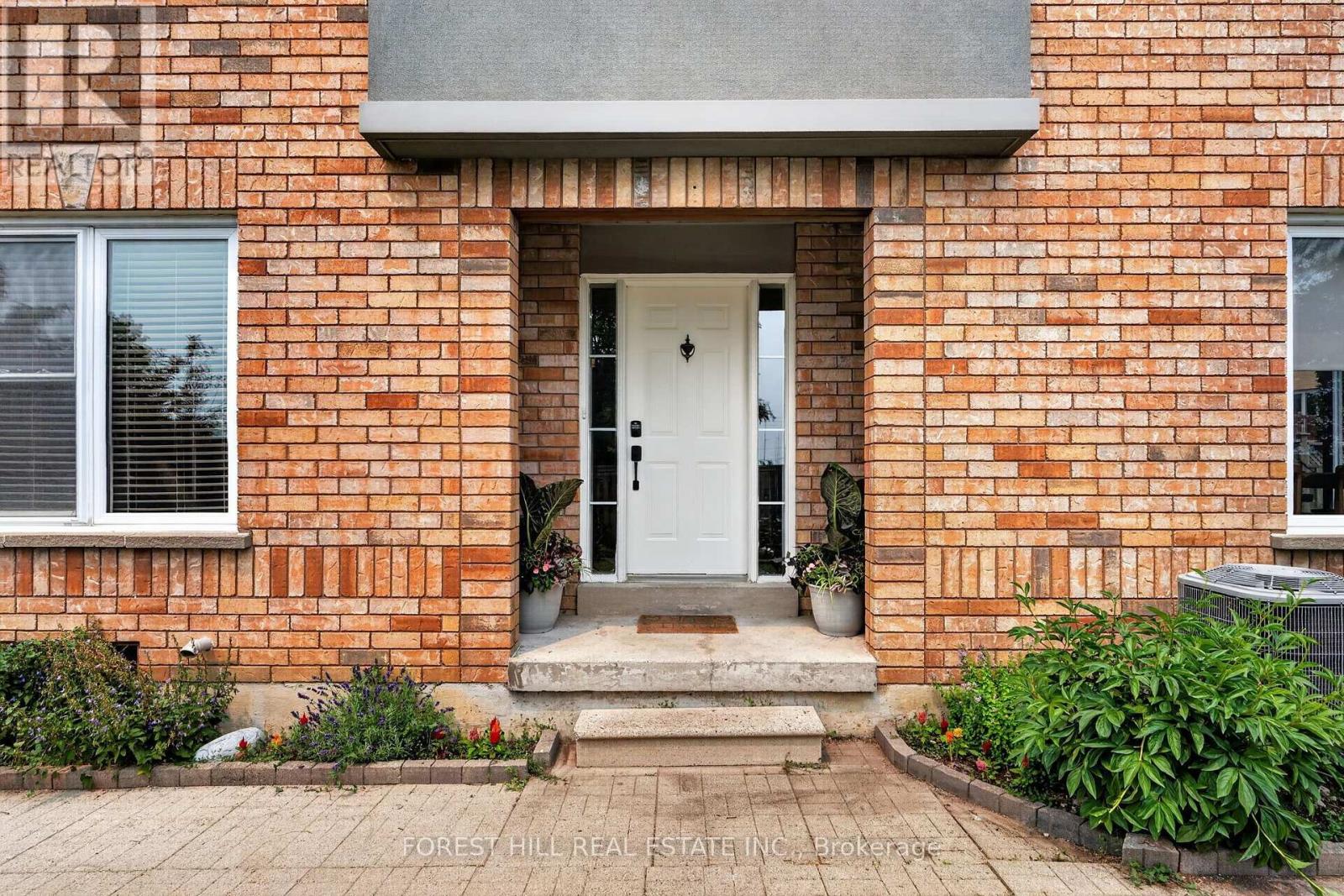 1 Teahouse Road, Vaughan, Ontario  L4L 8Y5 - Photo 2 - N13661102