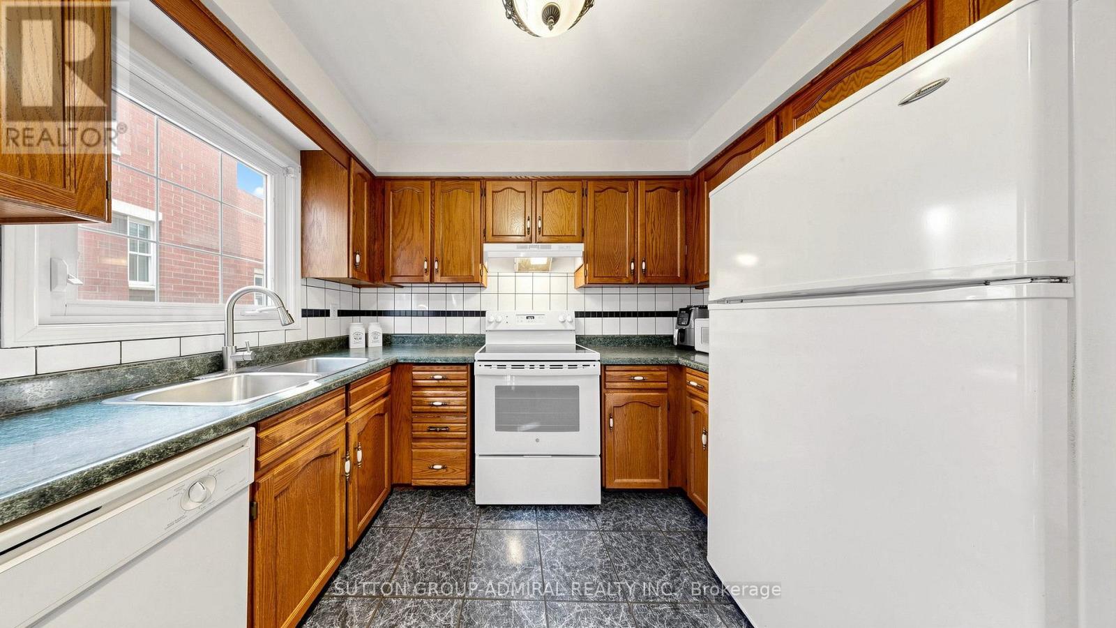 18 Richbell Street, Vaughan, Ontario  L4J 5W4 - Photo 10 - N13661216